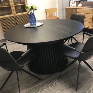 PLAISIR - SPISEBORD INKL. 2 PLADER - SORTBEJDSET EG - MÅL: Ø140 CM. - Outlet